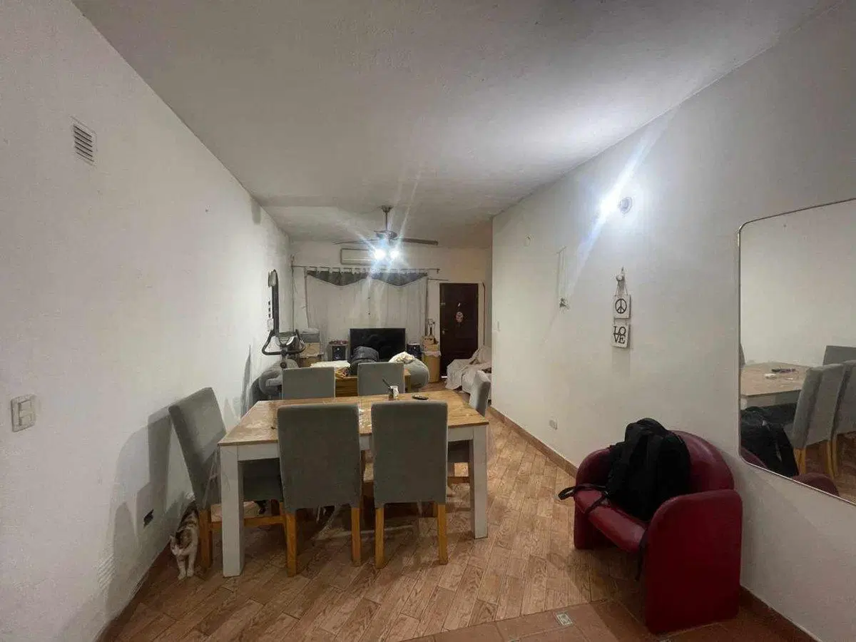 Venta Casa 3 Amb, Hurlingham. c/Local. Gran Lote 5