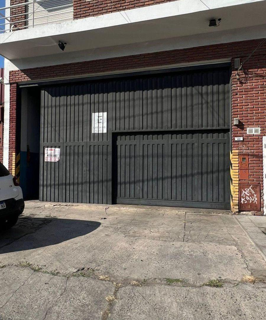 Venta 1 Espacio guardacoche cubierto. Ramos Mejía