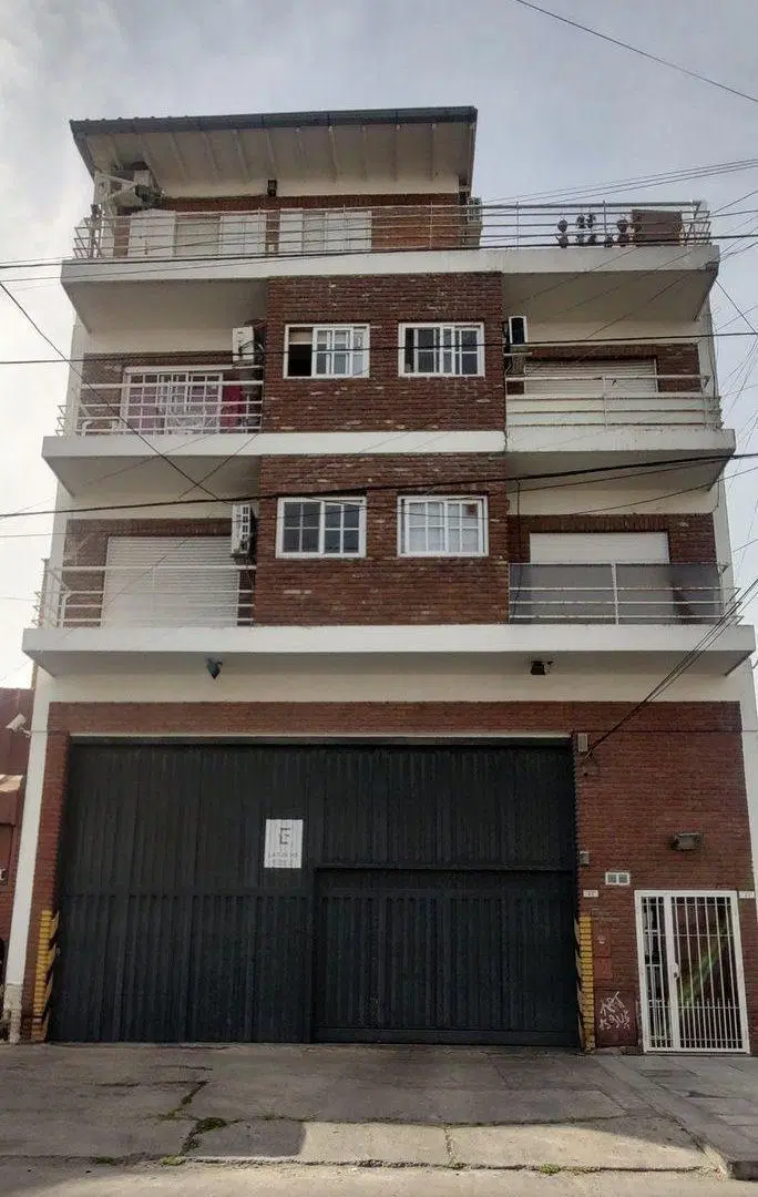 Venta 1 Espacio guardacoche cubierto. Ramos Mejía 2