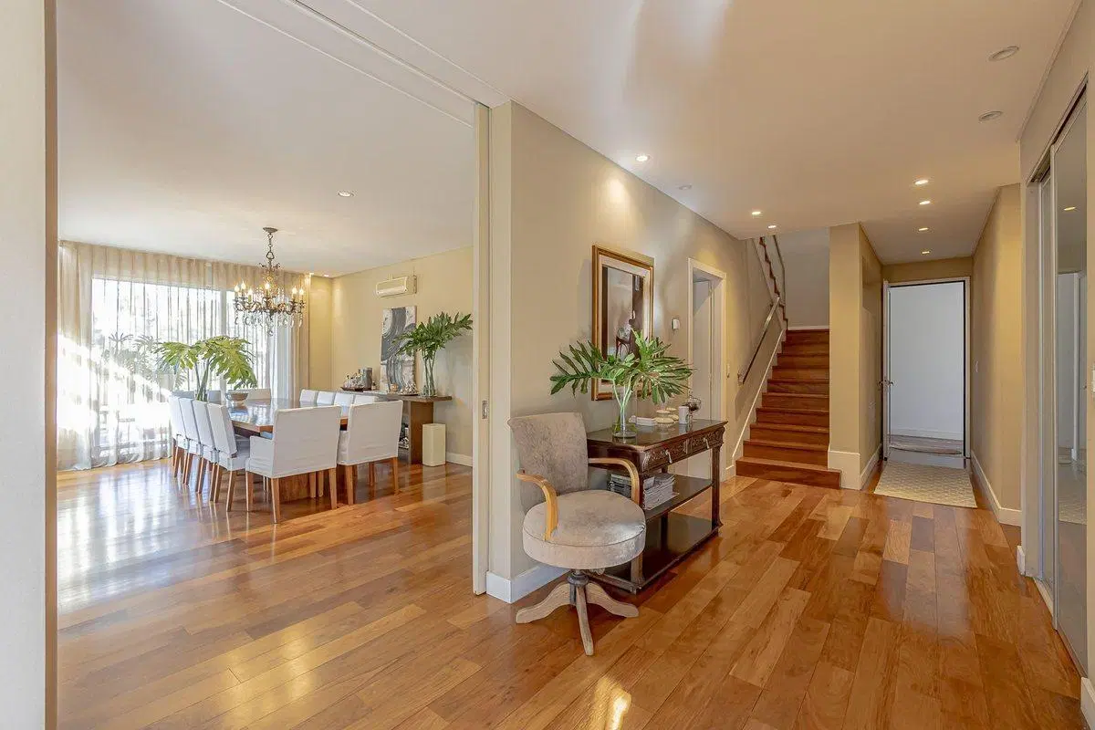 Venta hermosa casa de 6 Amb - Los Pingüinos 3