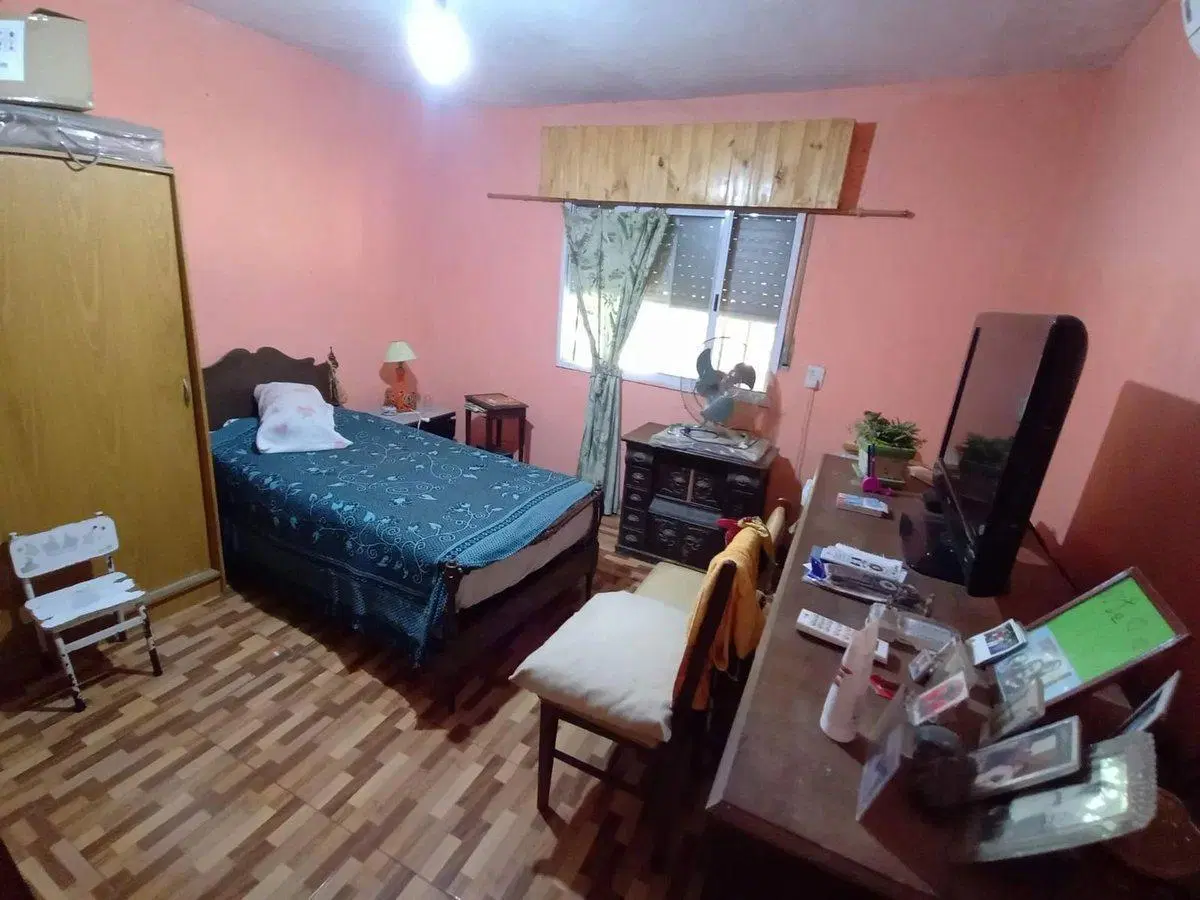 VENTA CASA GONZALEZ CATAN C/ JARDÍN SOBRE ASFALTO 4