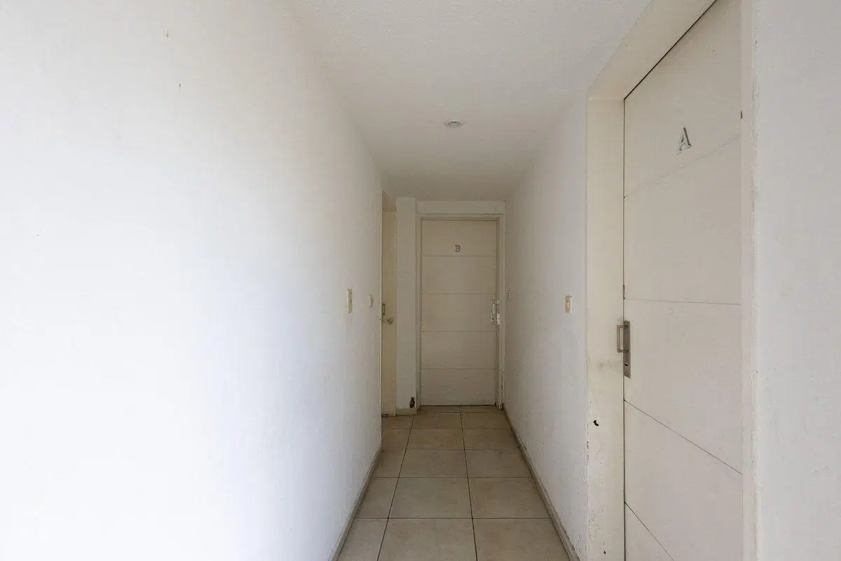 VENTA DE MONOAMBIENTE COCHERA MORON. APTO CREDITO. 5