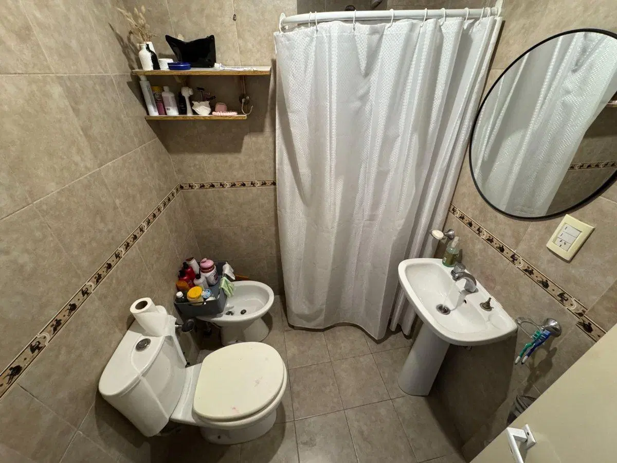 VENTA DEPTO MONOAMBIENTE CON COCHERA MORENO CENTRO 2