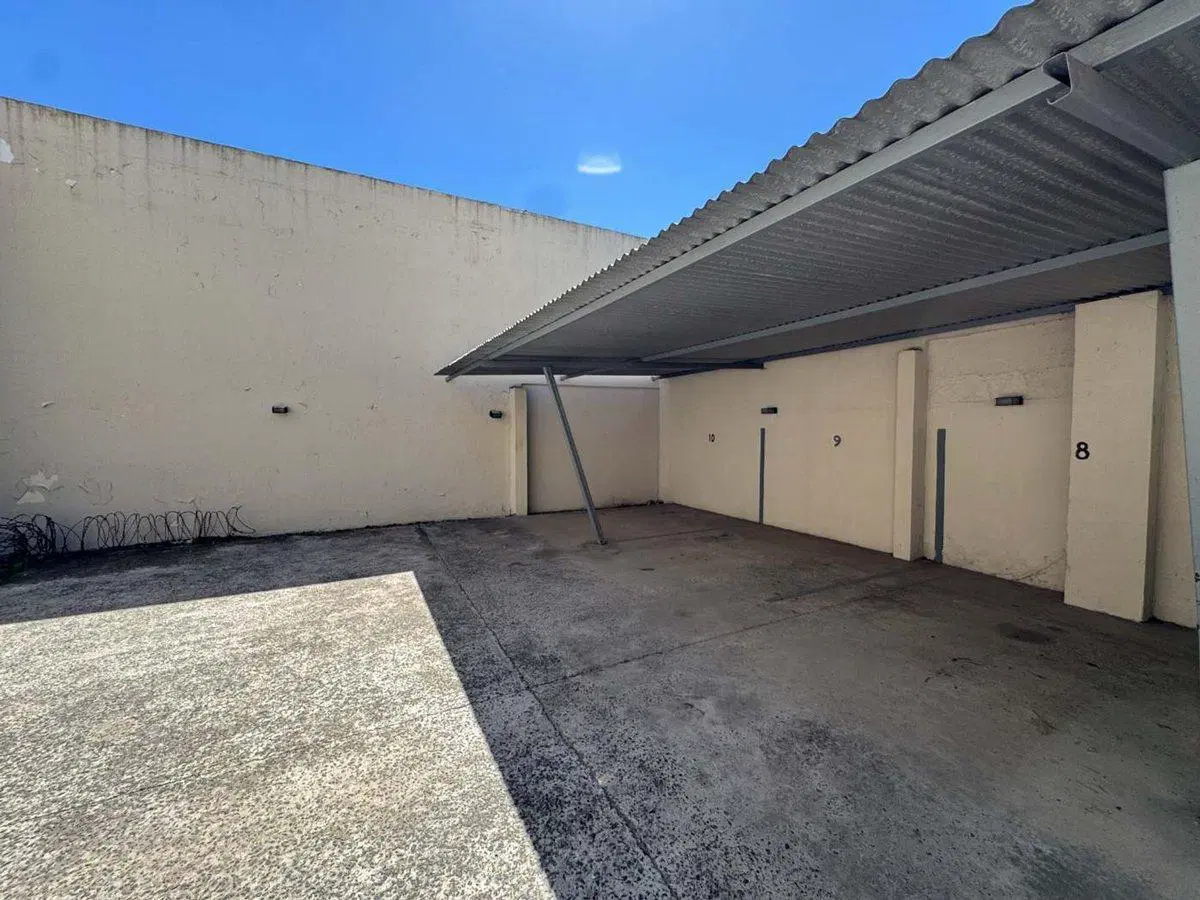 VENTA DEPTO MONOAMBIENTE CON COCHERA MORENO CENTRO 3