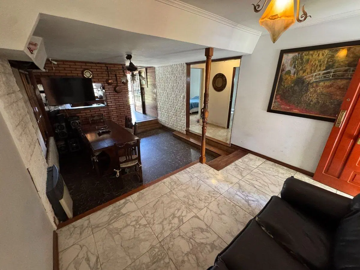 VENTA CASA 5 AMBIENTES PARQUE Y QUINCHO PODESTÁ 3
