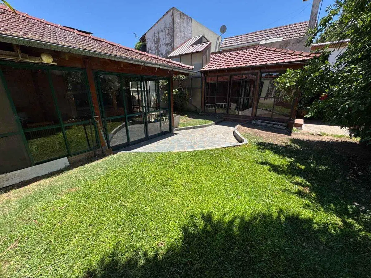 VENTA CASA 5 AMBIENTES PARQUE Y QUINCHO PODESTÁ 5