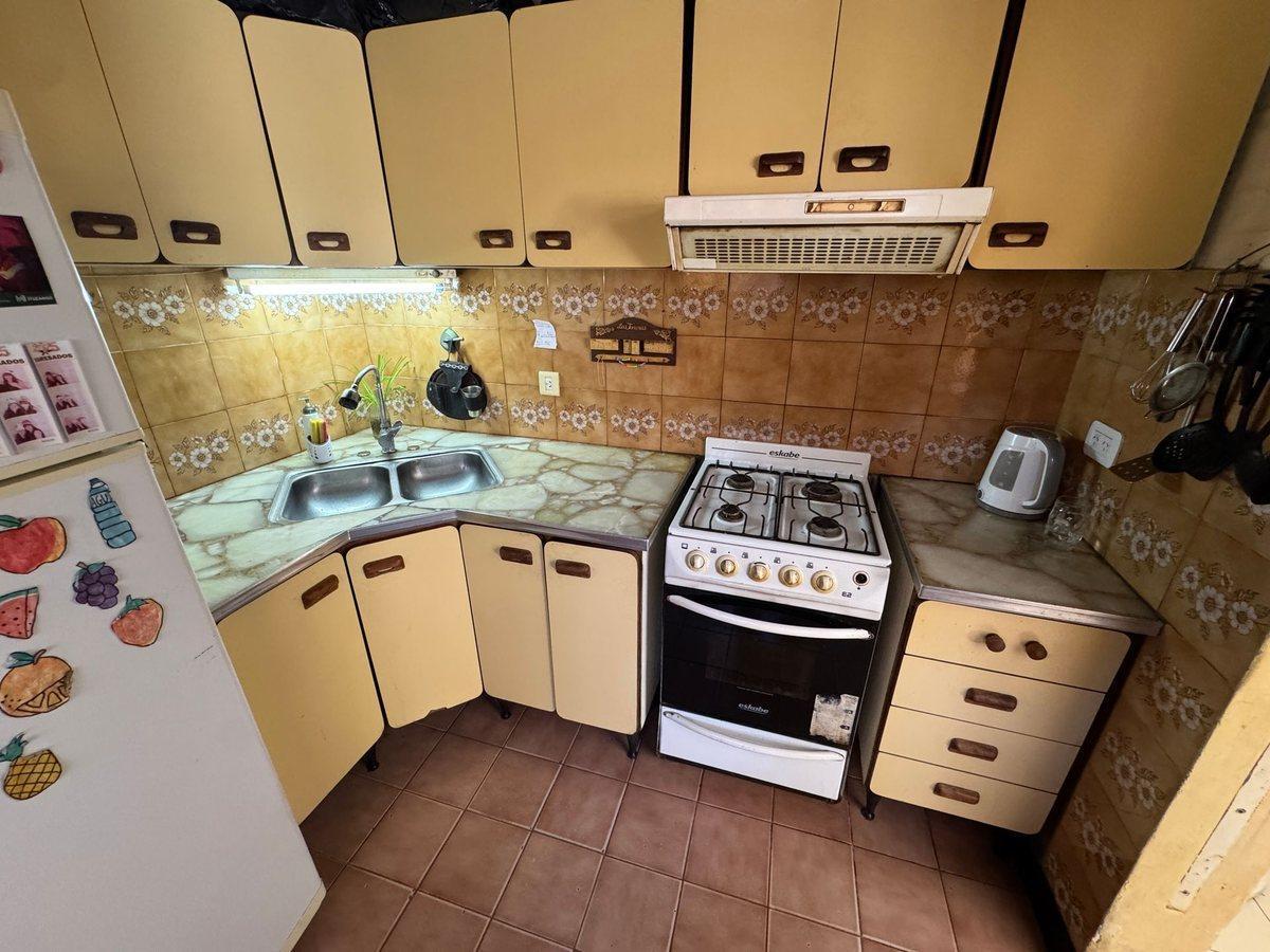 Foto de VENTA CASA 5 AMBIENTES + DEPTO 2 AMB EN ITUZAINGO, imagen 5