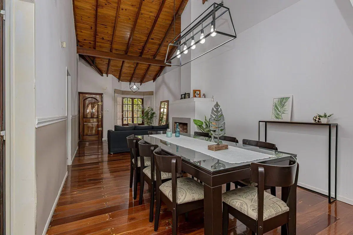CASA 5 AMB CON PARQUE Y PILETA MERLO APTO CREDITO 8