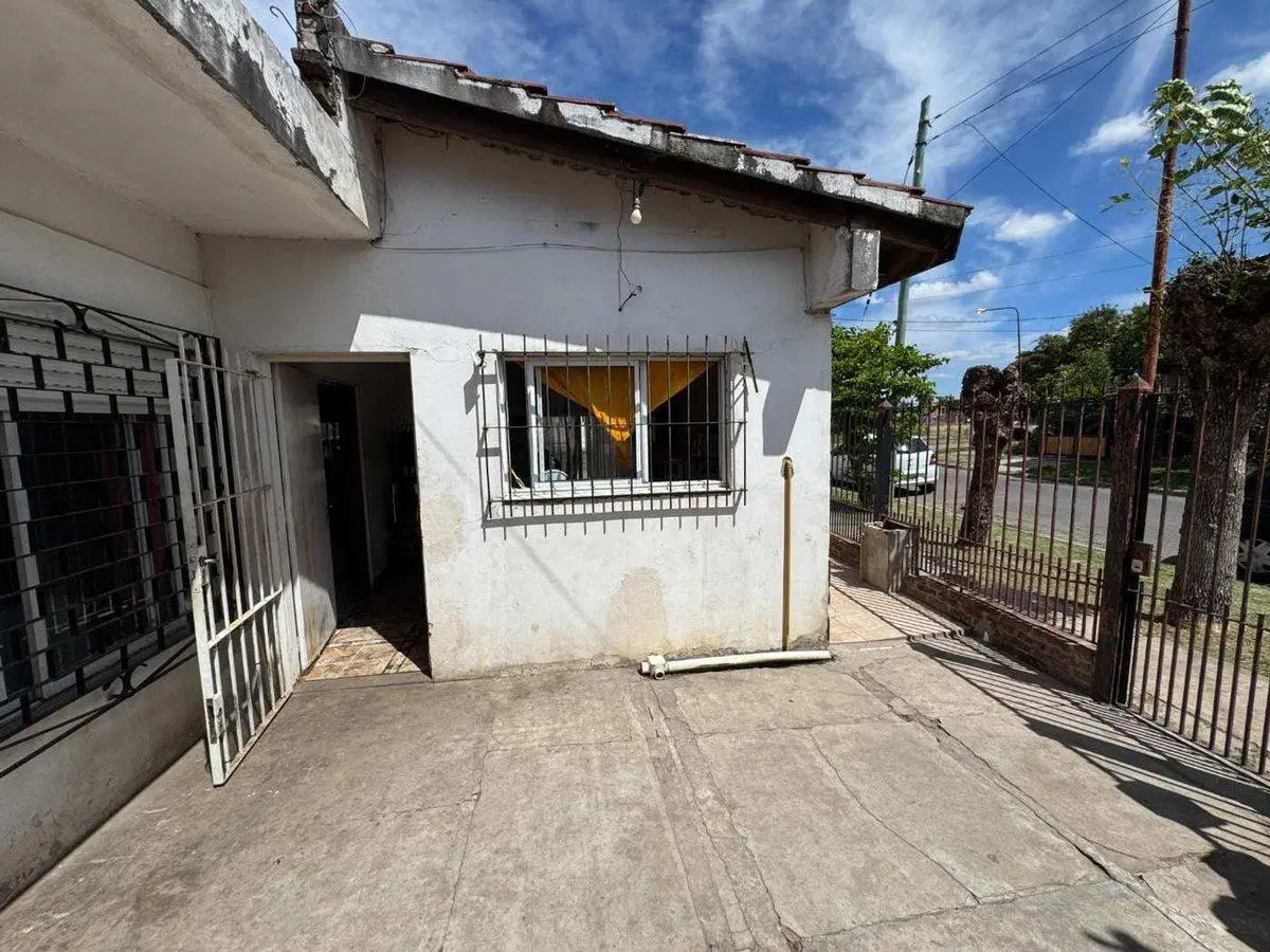 VENTA CASA 3 AMBIENTES EN RAFAEL CASTILLO 5
