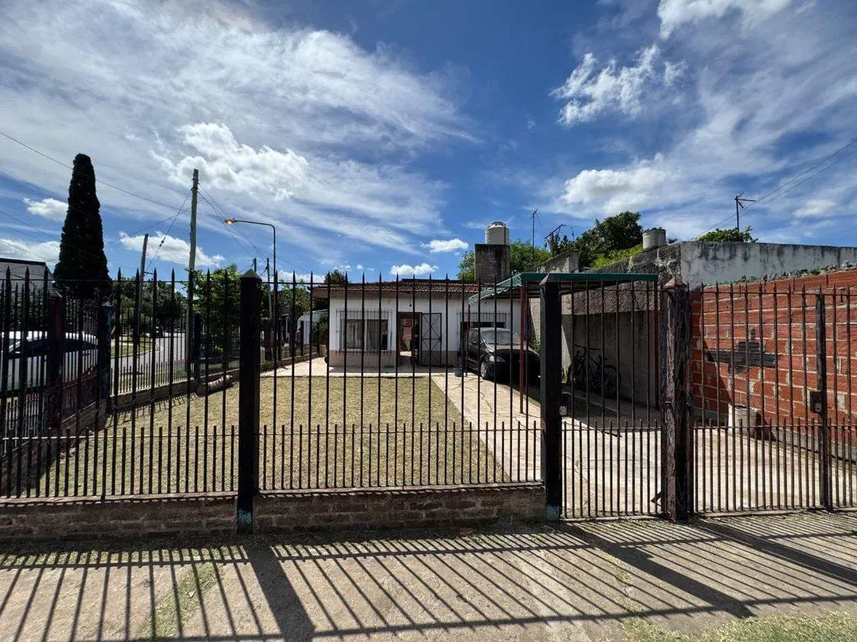 VENTA CASA 3 AMBIENTES EN RAFAEL CASTILLO 3