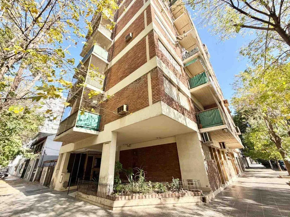 VENTA MONOAMB DIVIDIDO BALCÓN  FRENTE - SAENZ PEÑA 5