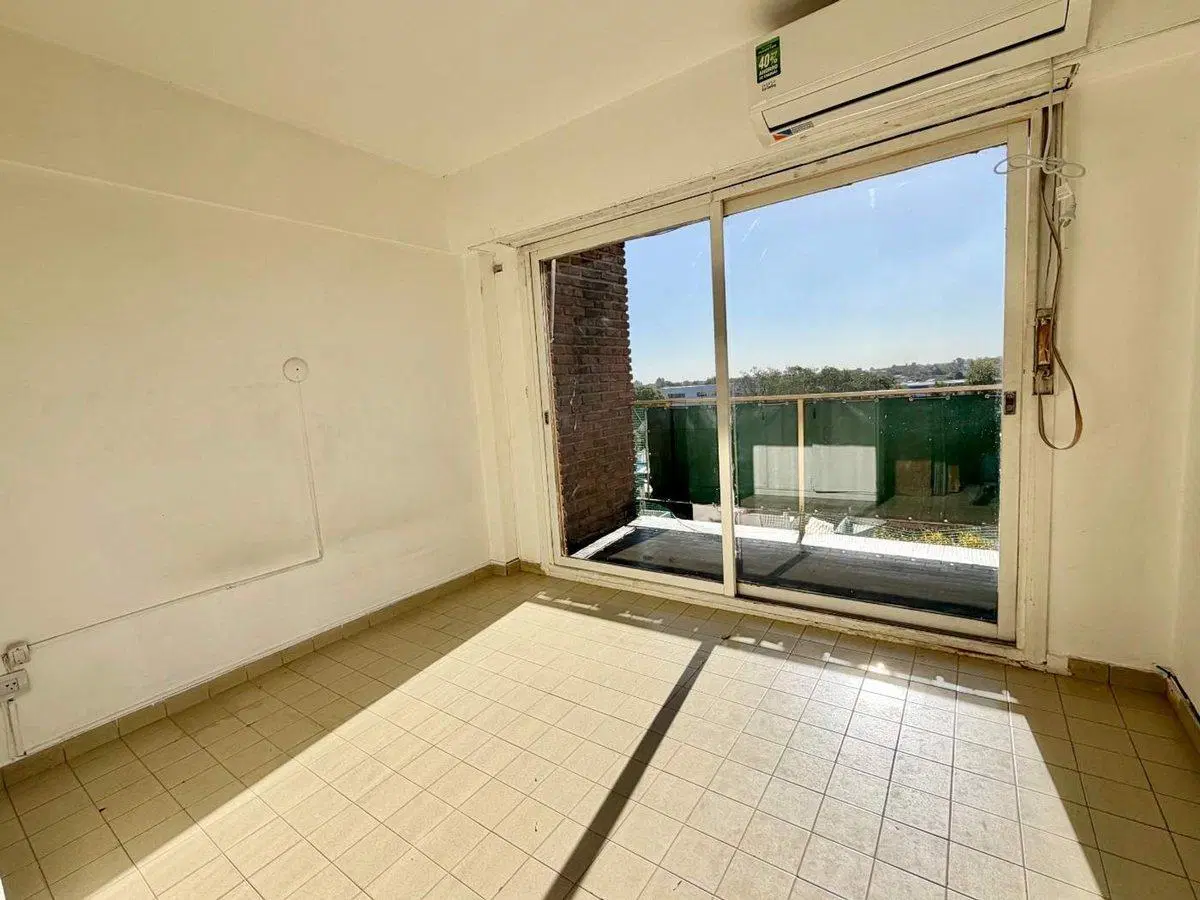 VENTA MONOAMB DIVIDIDO BALCÓN  FRENTE - SAENZ PEÑA 3