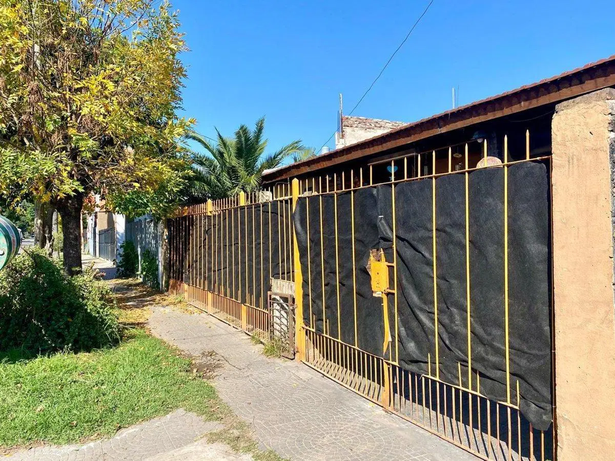 Venta Casa 3 amb más depto Ituzaingo-a Refaccionar 3