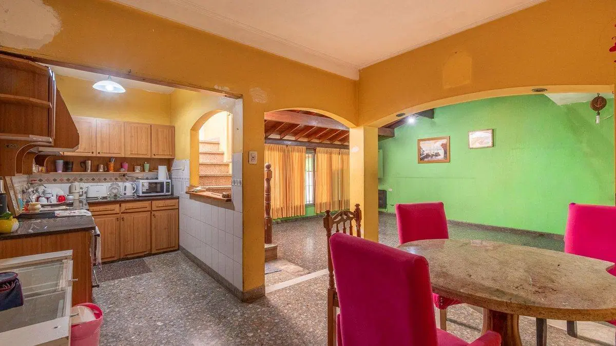VENTA CASA 5 AMB. C/ PILETA I. CASANOVA 5
