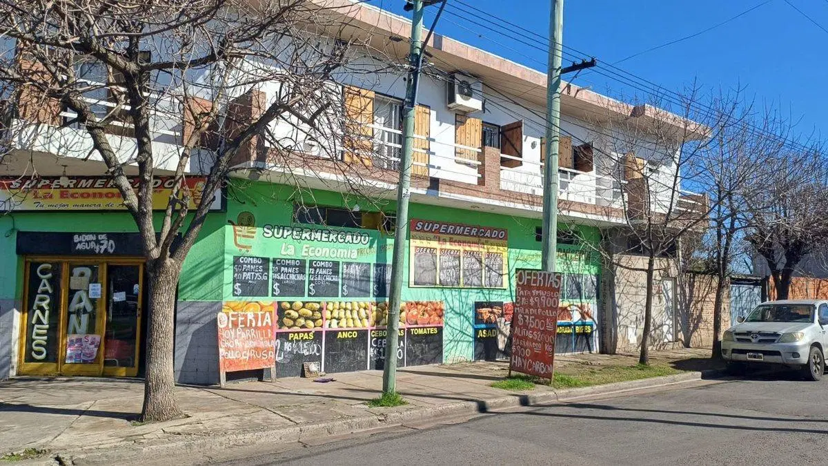 Local comercial más amplio departamento Hurlingham 4