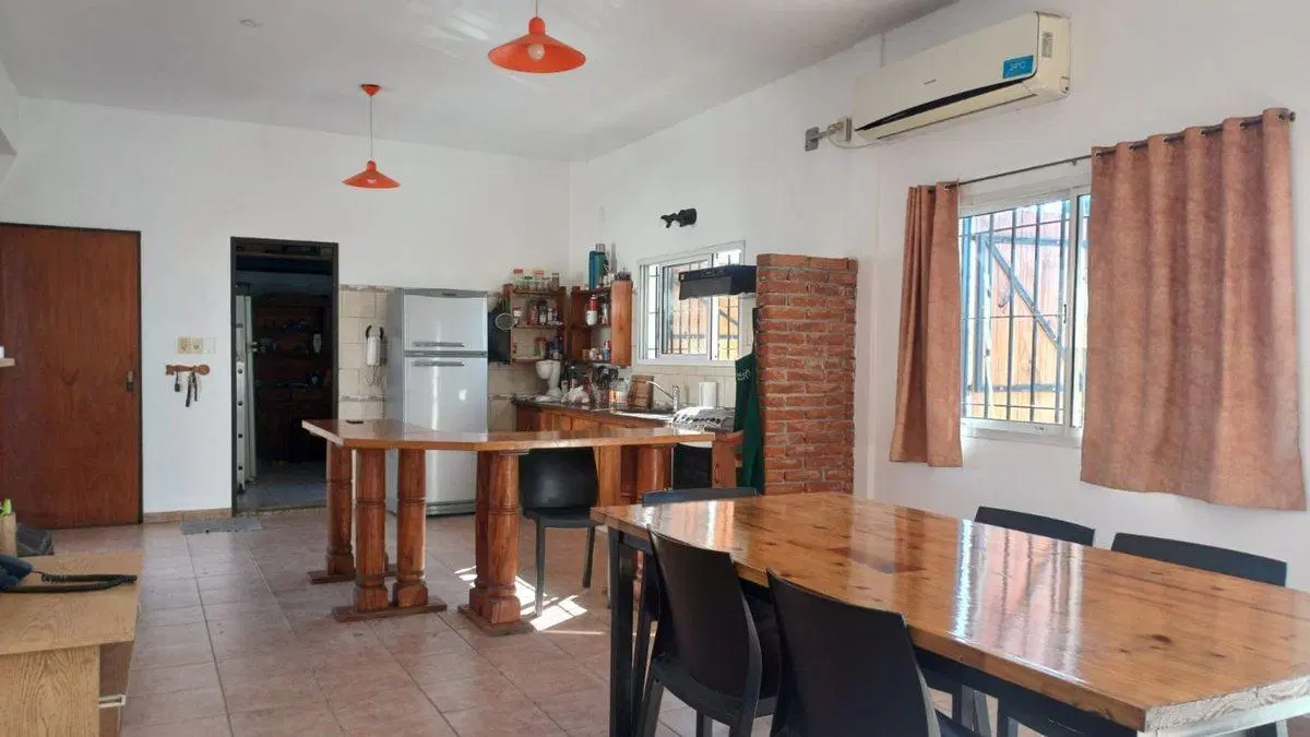 Local comercial más amplio departamento Hurlingham 3