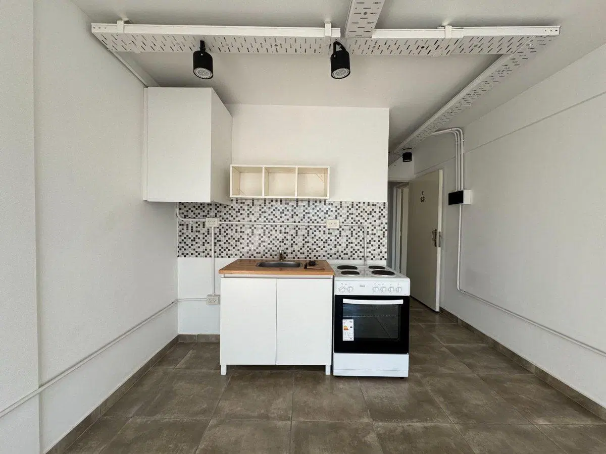Venta Depto Monoambiente con balcón Billinghurst 3