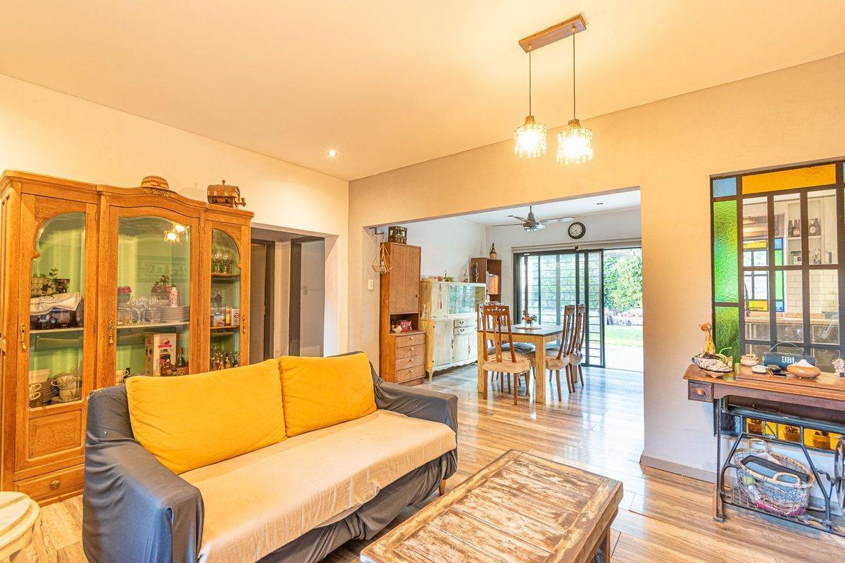 Venta Casa 3 Amb, Hurlingham, c/pileta. Exc. ubica