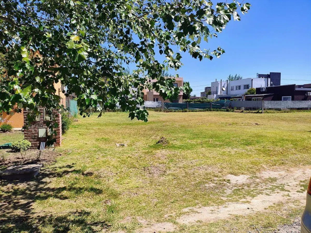 venta lote barrio Laguna Azul id/inv financia Prop 5