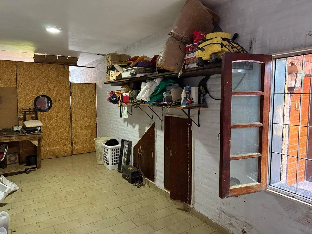 Venta casa 5 amb.  Hurlingham, Apto Credito 2