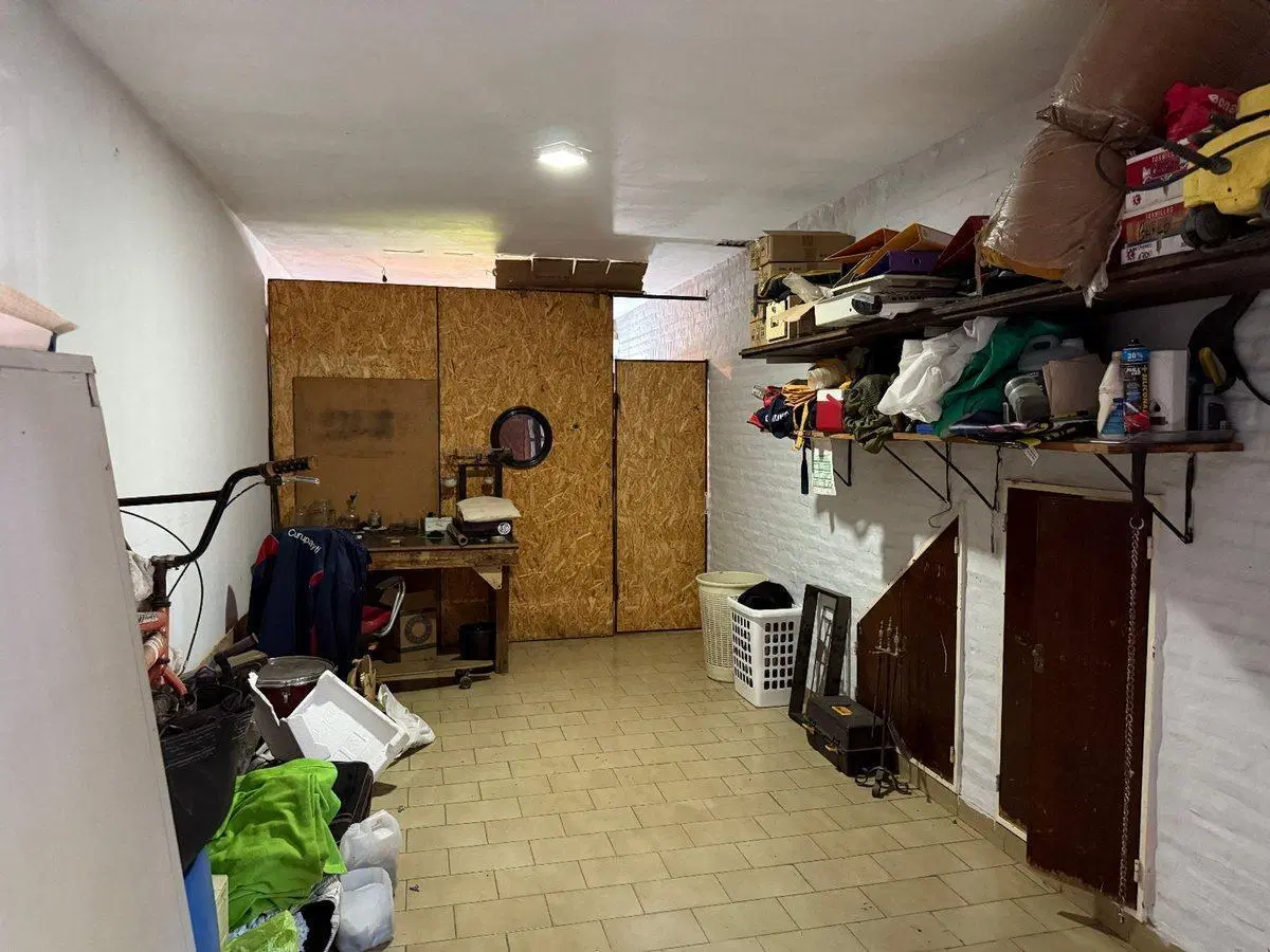Casa mas lote lindero en venta. Hurlingham 4