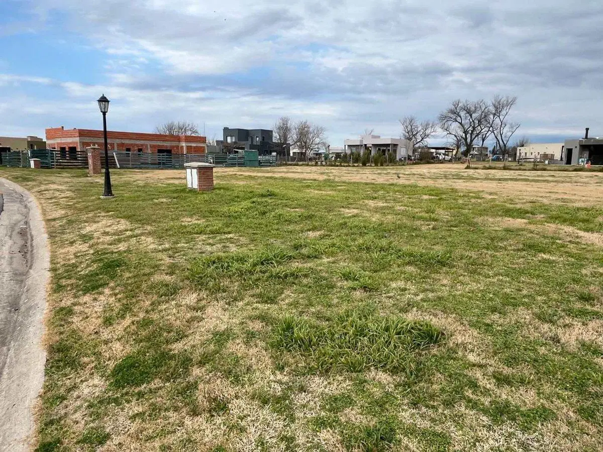 VENTA LOTE EN BARRIO CERRADO SAN SEBASTIAN - PILAR 4