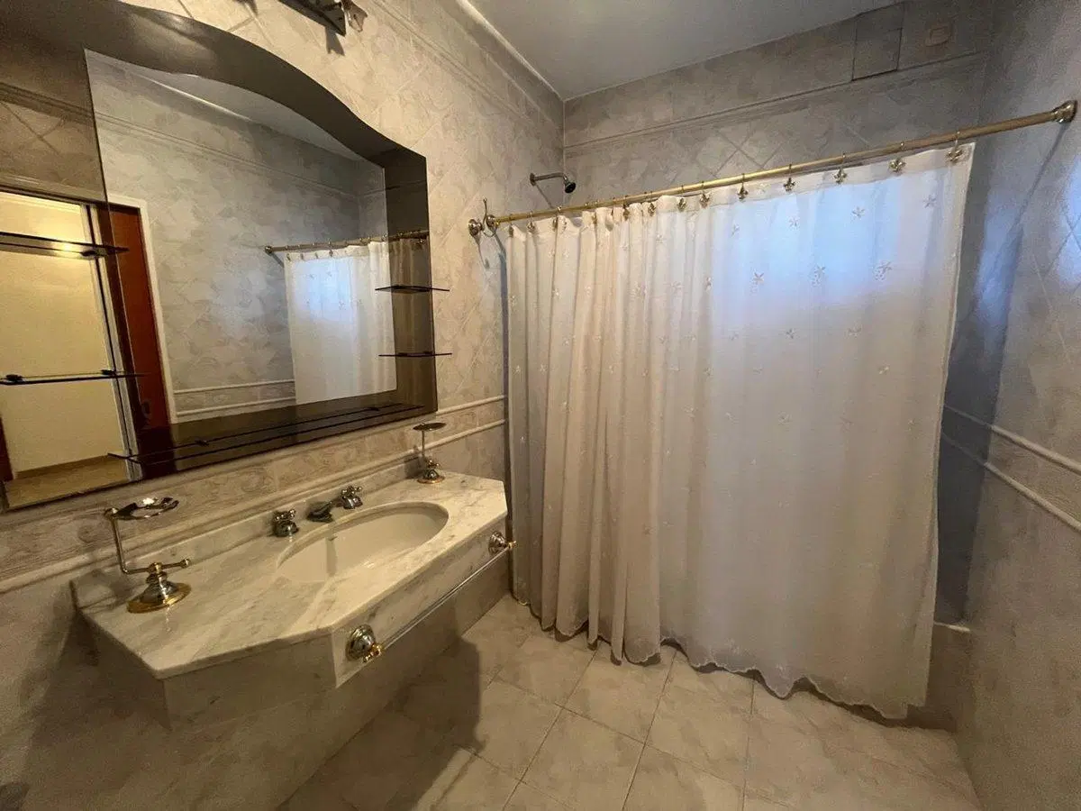 VENTA CASA 5 AMBIENTES - COMPLEJO TIEMPO LIBRE 5