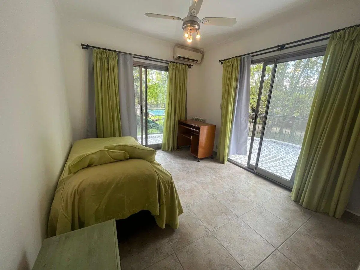 VENTA CASA 5 AMBIENTES - COMPLEJO TIEMPO LIBRE 2