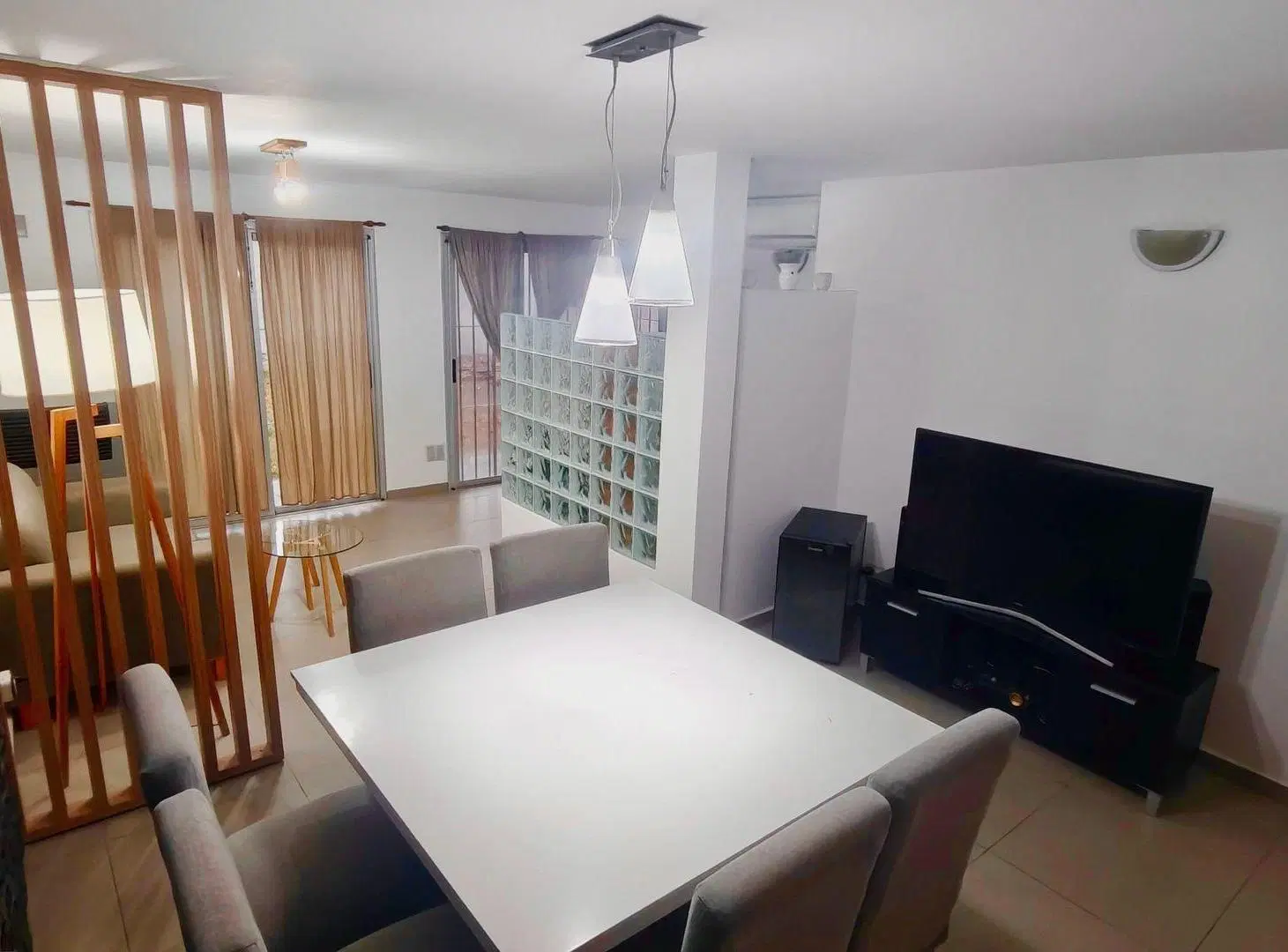 VENTA CASA 5 AMB JARDIN P. BAJA ITUZAINGO CENTRO 4