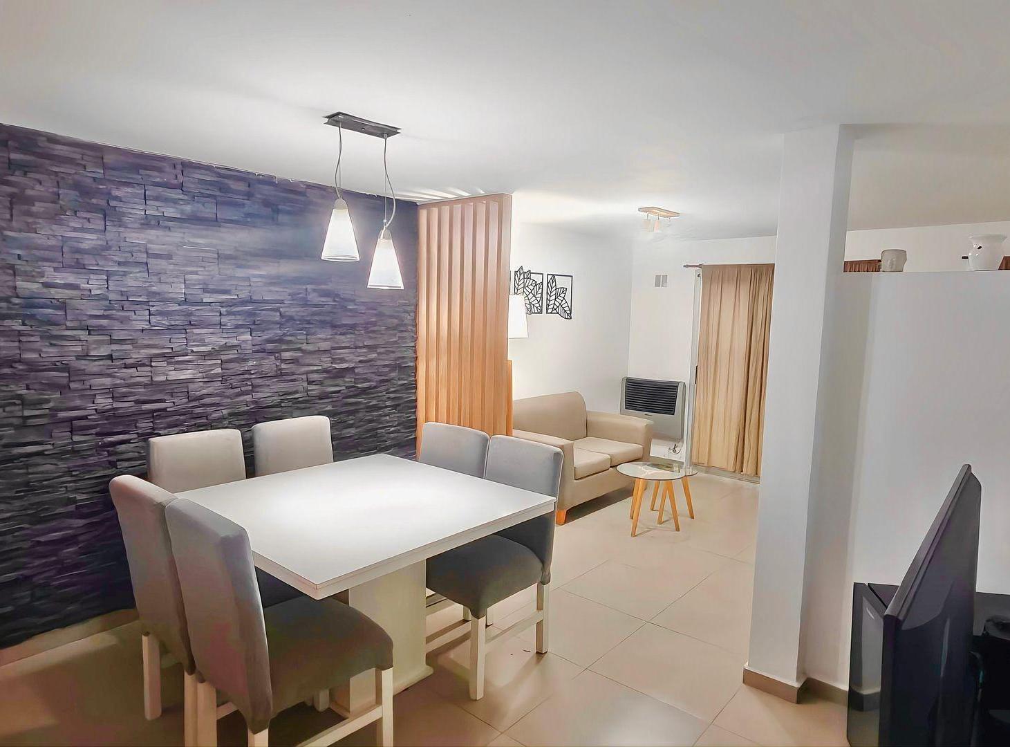 VENTA CASA 5 AMB JARDIN P. BAJA ITUZAINGO CENTRO