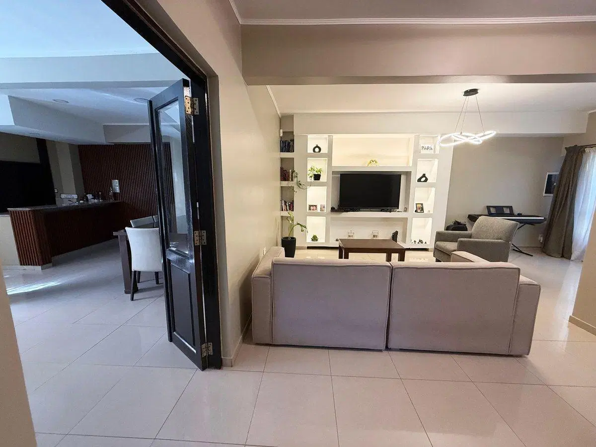 VENTA CASA 5 AMB.  C/ PILETA EN ITUZAINGO CENTRO 5