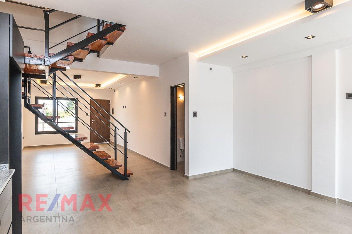 VENTA DE DEPARTAMENTO TIPO DUPLEX EN RAMOS MEJIA