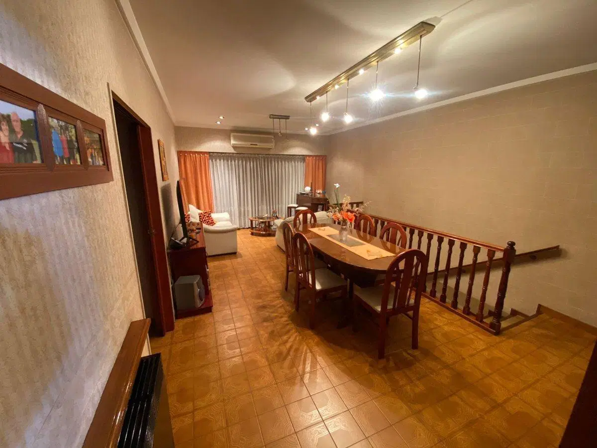 VENTA DE PH TIPO CASA EN ISIDRO CASANOVA 2