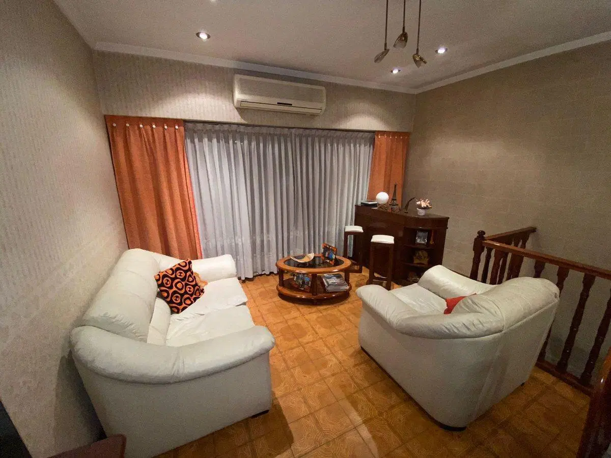 VENTA DE PH TIPO CASA EN ISIDRO CASANOVA 8