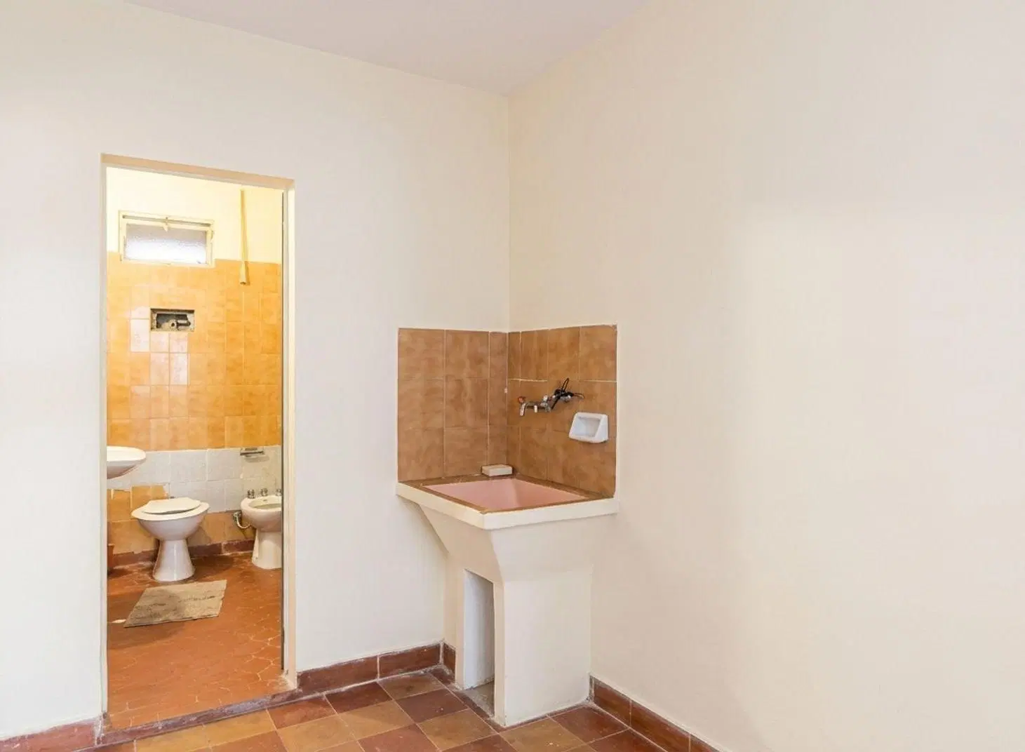 VENTA CASA 3 amb HURLINGHAM ACCESO OESTE 3