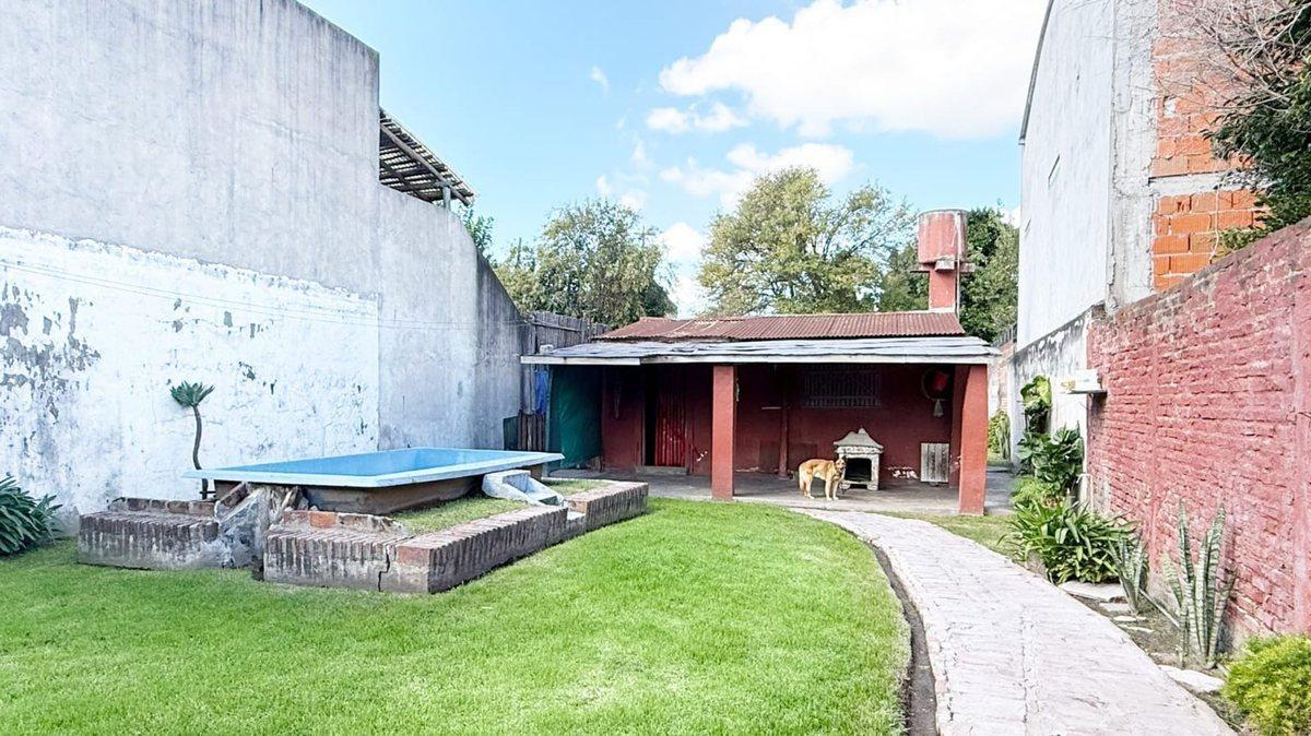 VENTA CASA 4 AMB. P. QUIRNO HURLINGHAM LOTE 490 MT
