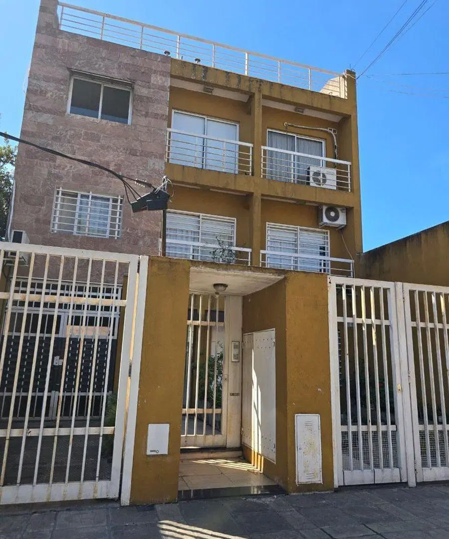 Venta  zona oeste Ramos Mejia  depto 2 Amb /balcon 3