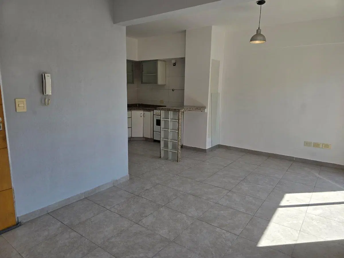 Venta  zona oeste Ramos Mejia  depto 2 Amb /balcon 4