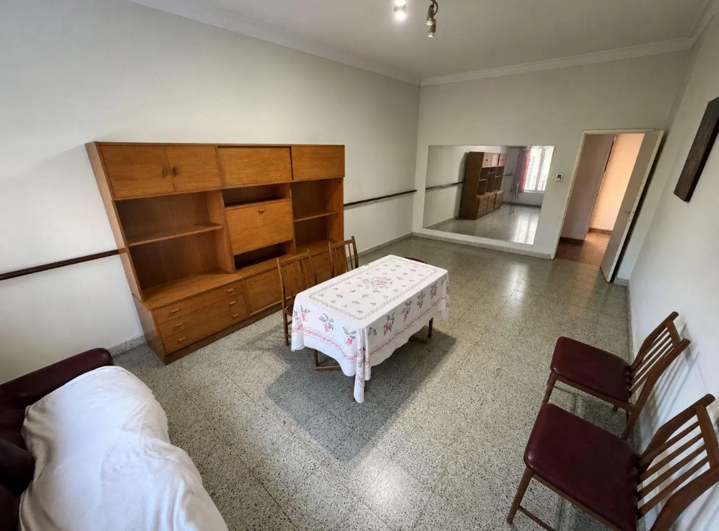 VENTA CASA 5 AMBIENTES + DEPTO 2 AMB EN S.A. PADUA 2
