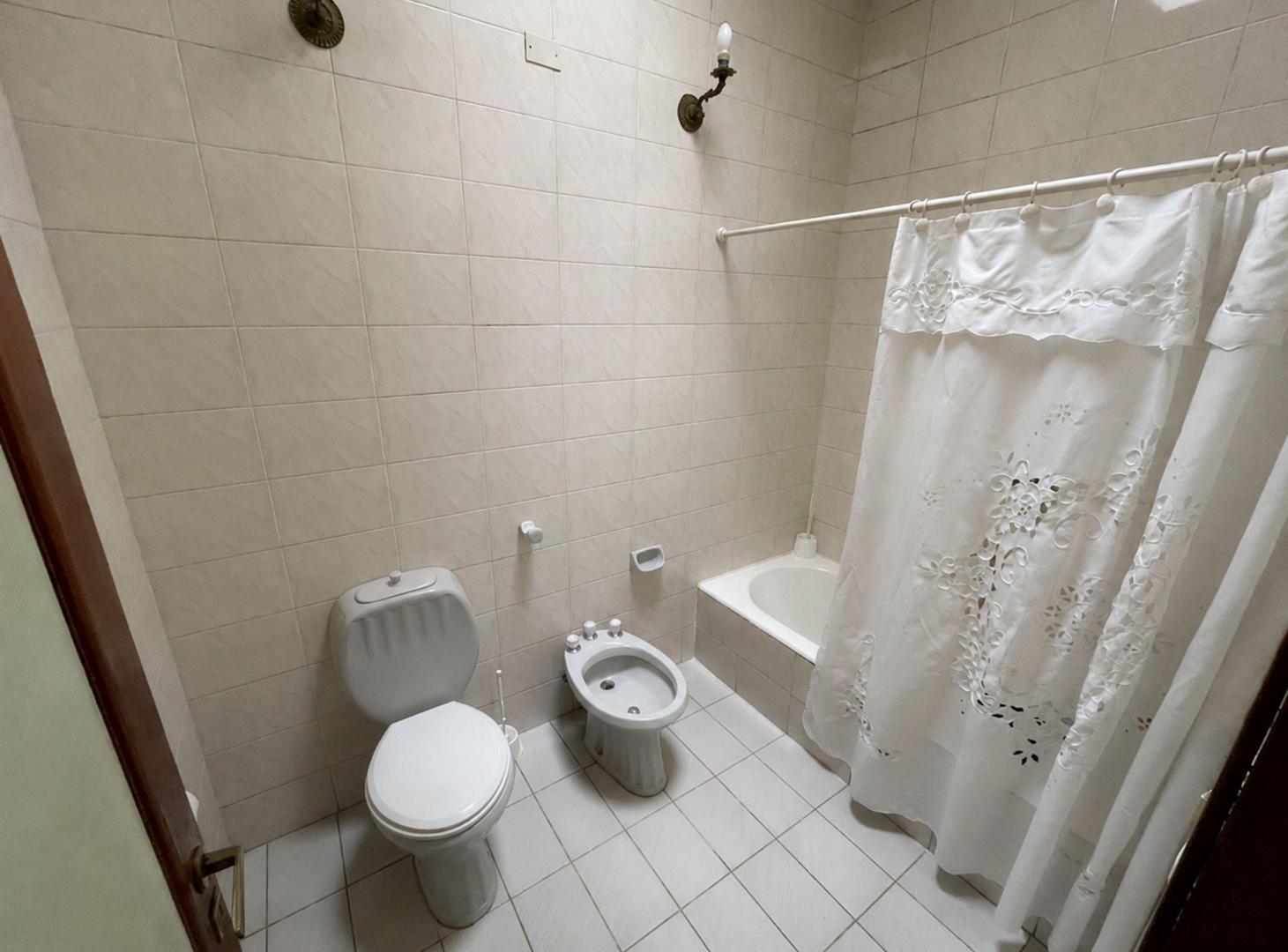 Foto de CASA 5 AMBIENTES EN VENTA EN RAMOS MEJIA CENTRO, imagen 5