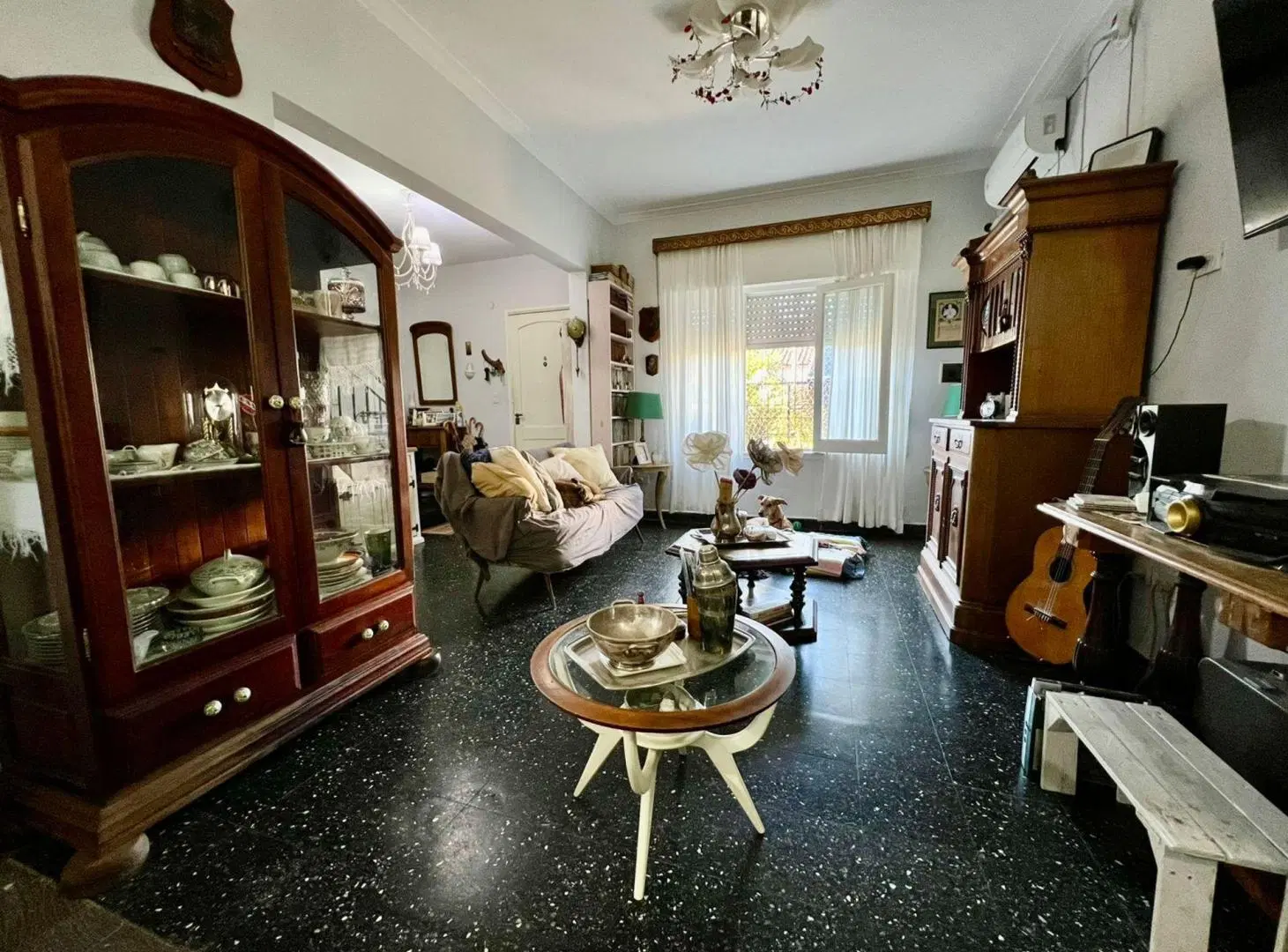Venta Casa 4 Amb, San Martin, c/patio. Refaccionad 3