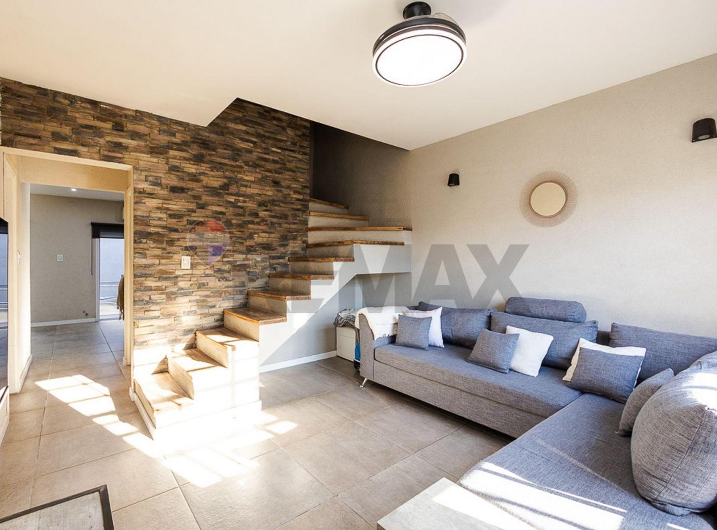 VENTA PH 4 amb AL FRENTE C/ COCHERA Y PATIO.