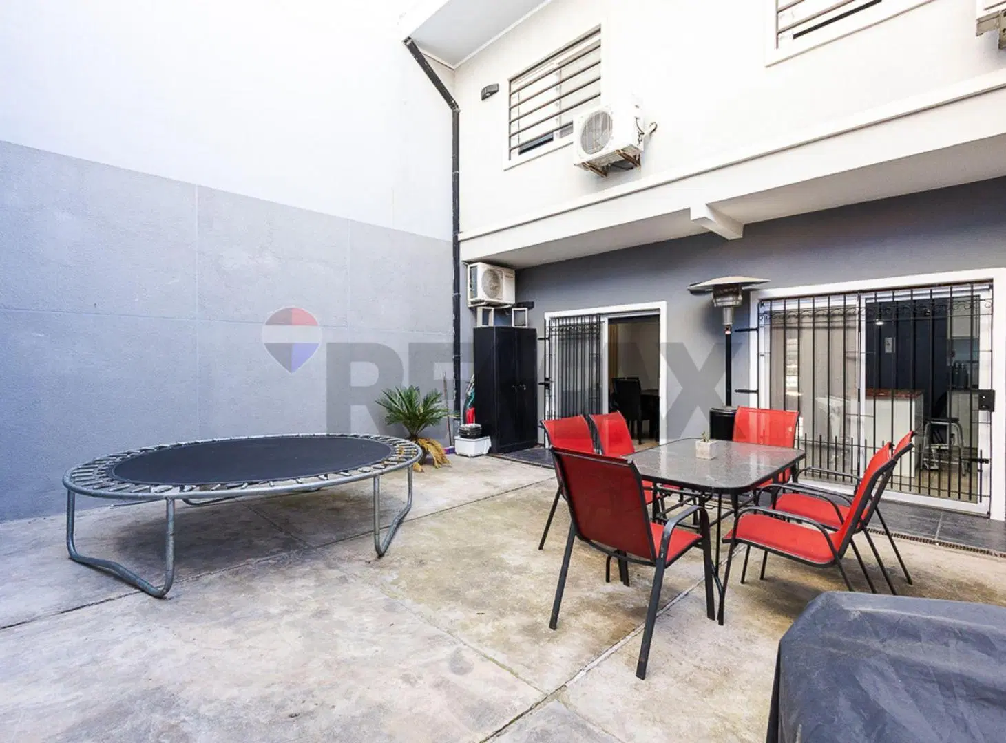 VENTA PH 4 amb AL FRENTE C/ COCHERA Y PATIO. 3