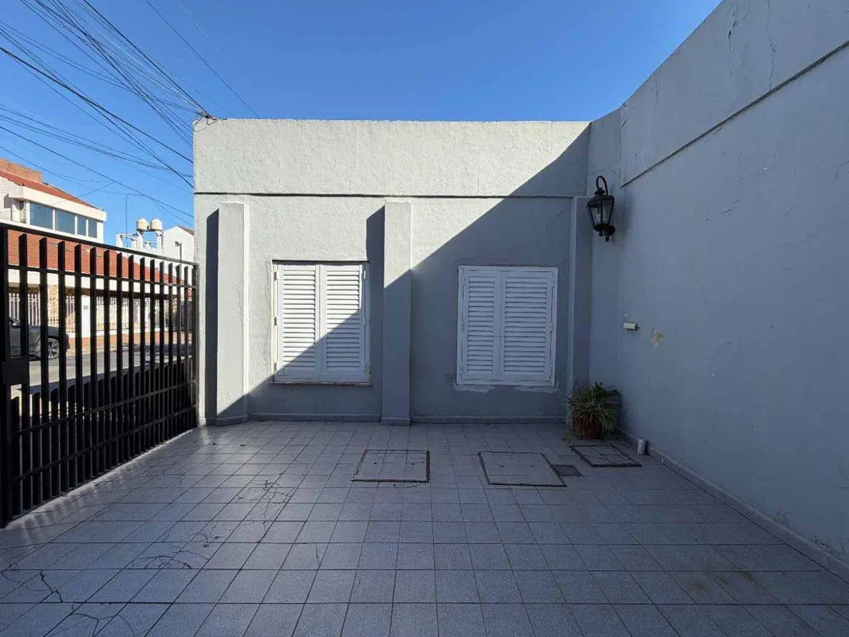 Venta PH al frente 2 amb - Villa Sarmiento Cochera 5