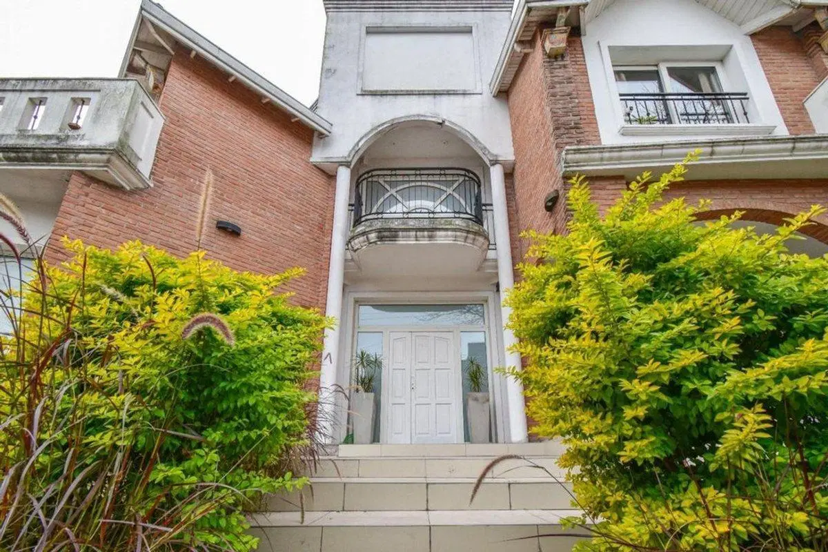 Venta Casa zona residencial de Haedo 4