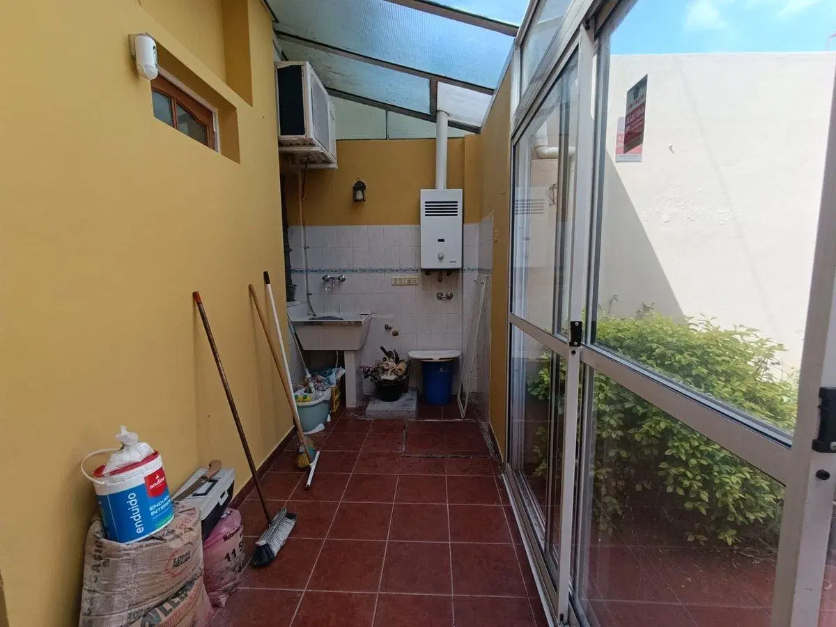 VENTA CASA PH 2 1/2 AMB UNA SOLA PLANTA R. MEJIA 5