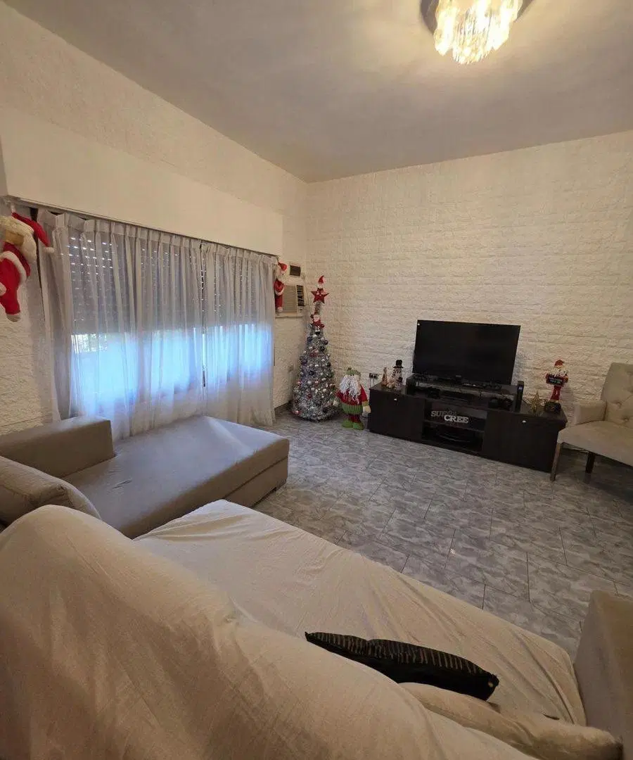 VENTA CASA 4 AMBIENTES con parque y pileta - Ramos 2