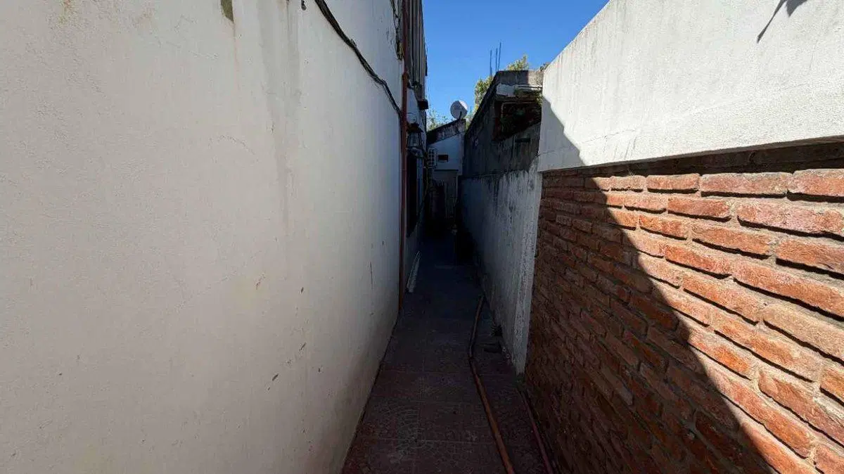 VENTA CASA MULTIFAMILIAR 4 AMB. C/PILETA Y QUINCHO 5