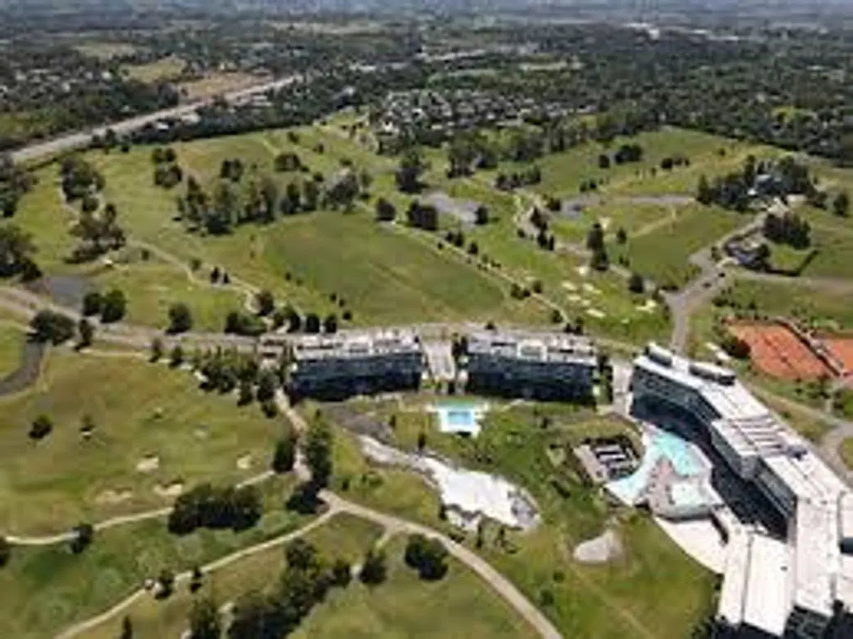 Venta de Terreno en Pilar Golf - oportunidad única 5