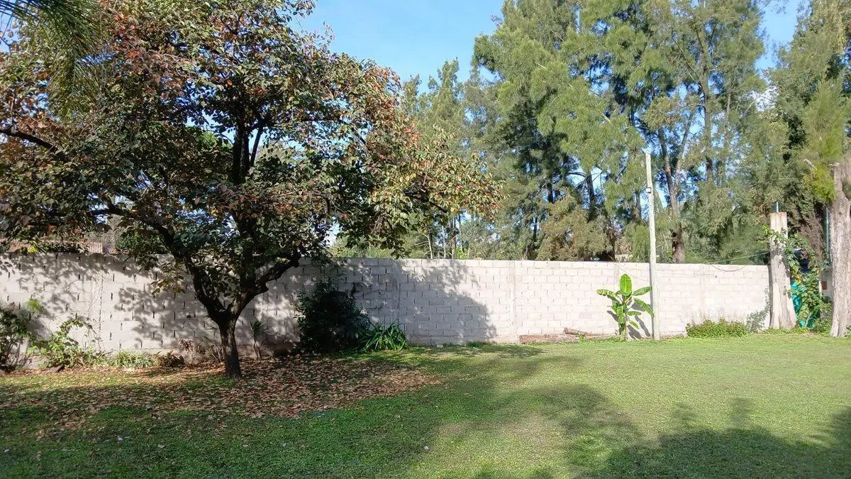 VENTA QUINTA CON PILETA Y AMPLIO JARDIN - 900m2 4